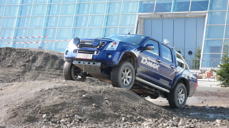 Isuzu D-Max im Offroad-Parcours der Messe Salzburg