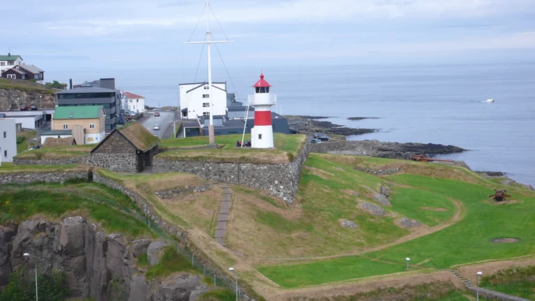 Leuchtturm und Festung Skansin in Tórshavn Leuchtturm und Festung Skansin in Tórshavn
