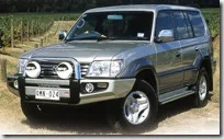 ARB Sahara Bar Frontstoßstange am Toyota Land Cruiser J9 ARB Sahara Bar Frontstoßstange am Toyota Land Cruiser J9